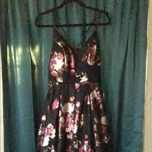 Brand new formal dress with pockets